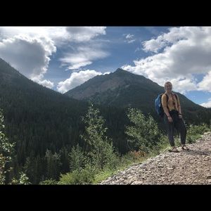 Meet your Posher, Kendi